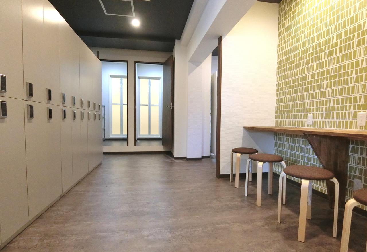 Capsule Hotel Manyudo Kyoto Bagian luar foto
