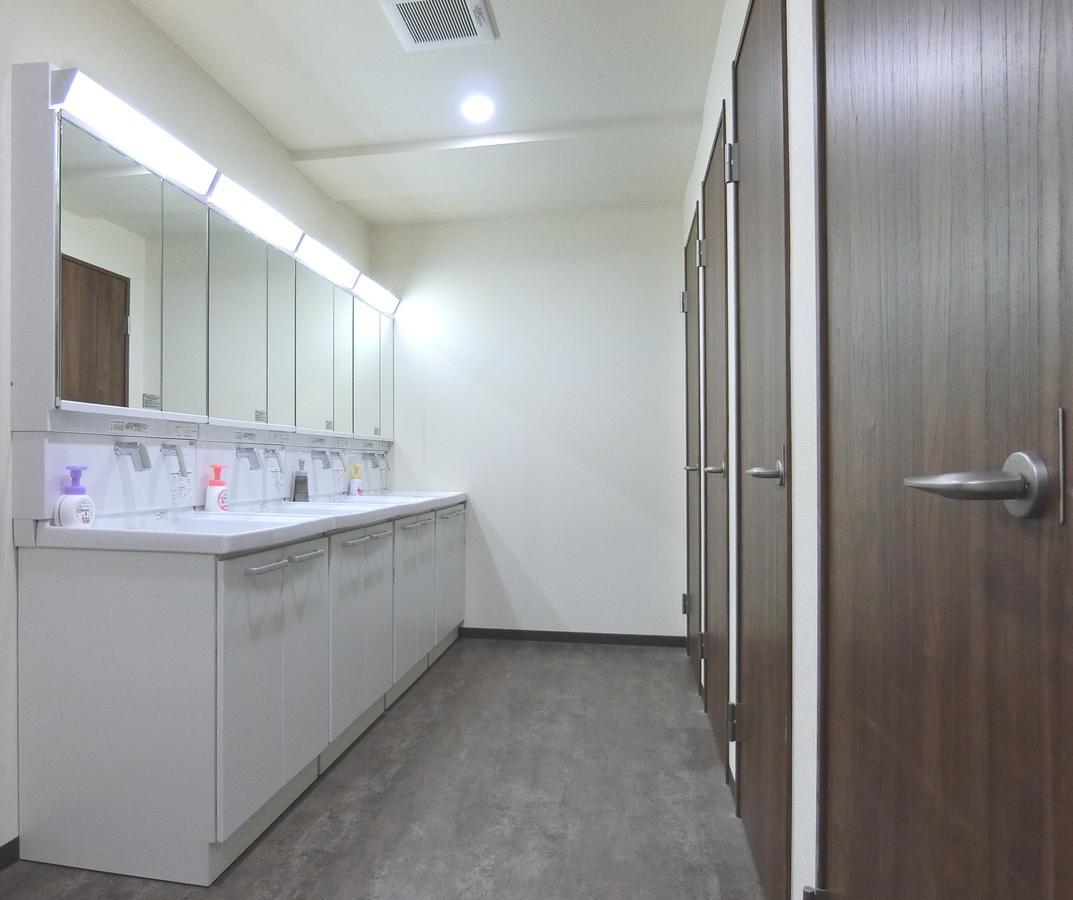 Capsule Hotel Manyudo Kyoto Bagian luar foto