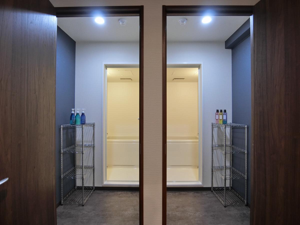 Capsule Hotel Manyudo Kyoto Bagian luar foto