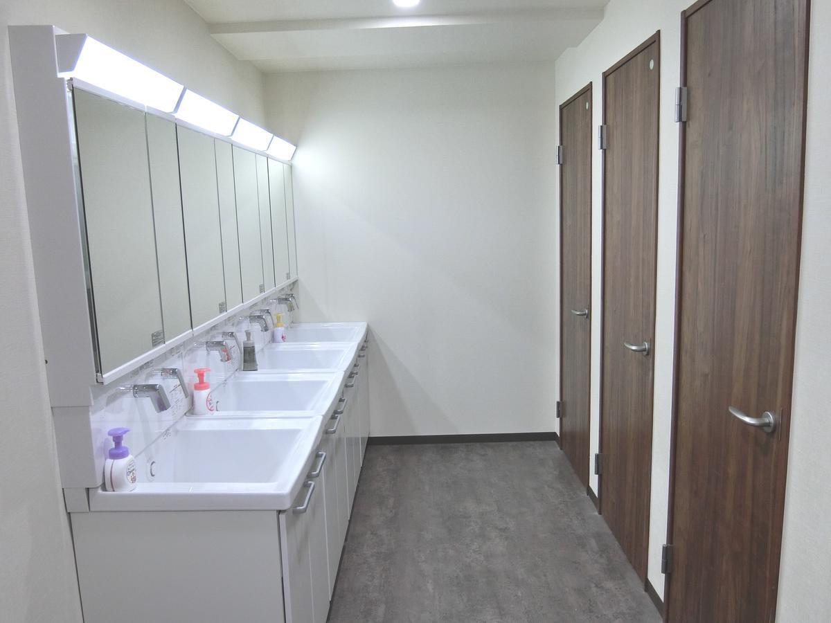 Capsule Hotel Manyudo Kyoto Bagian luar foto